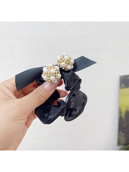Gifty - Satin Floral Hair Tie
