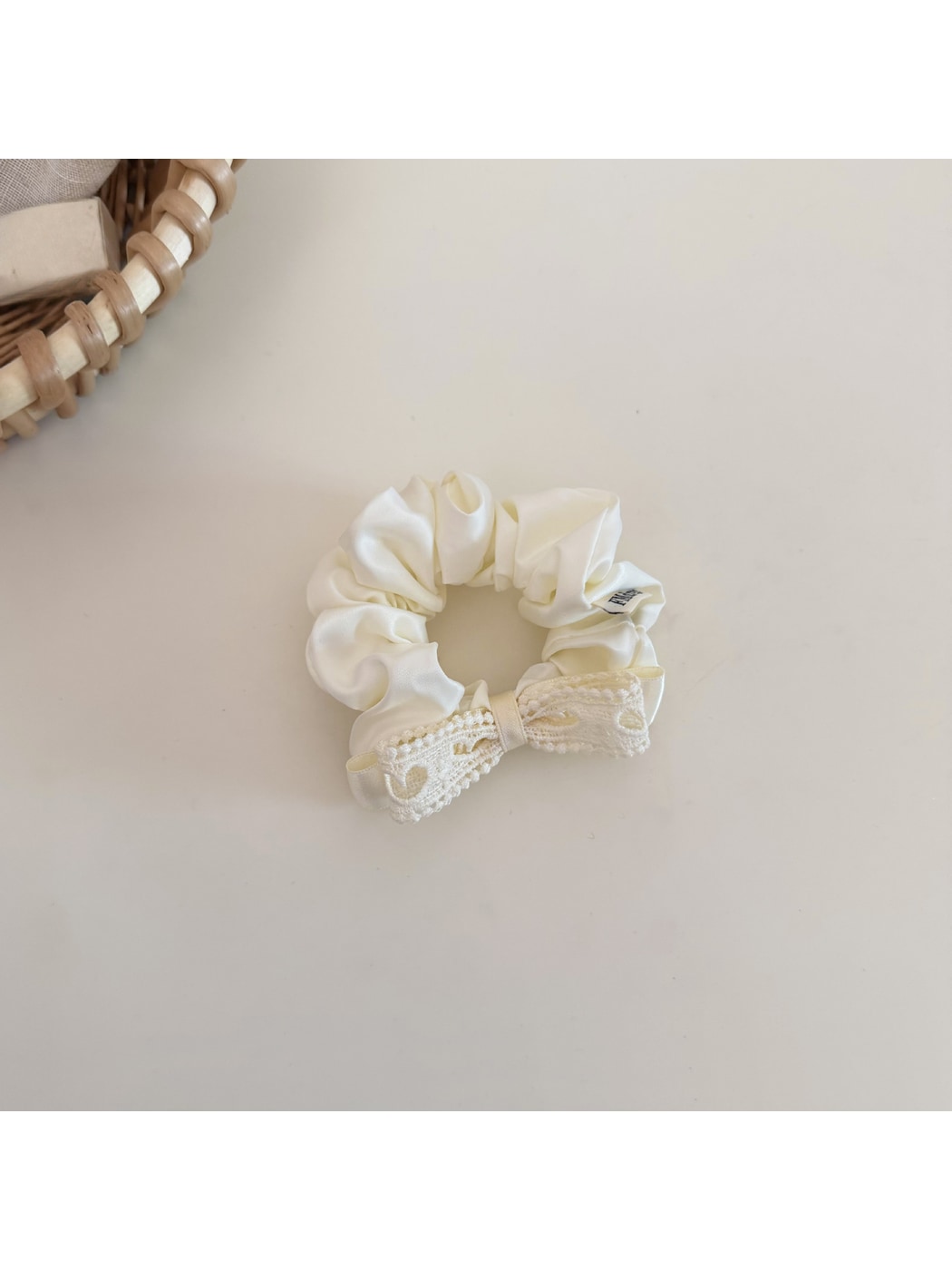 Gifty - Heart Cutout Bow Satin Scrunchie
