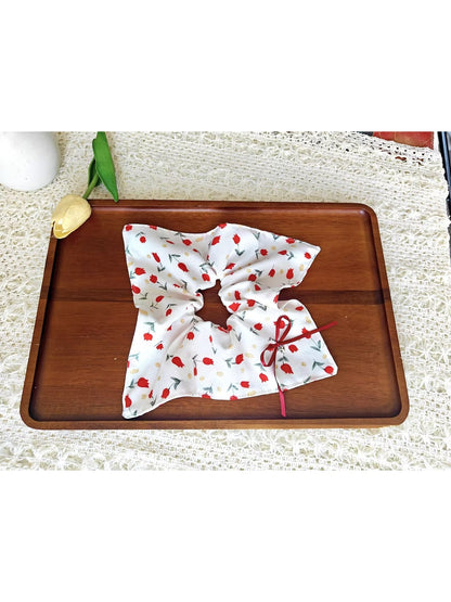 Gifty - Tulip Print Floral Polyester Scrunchie