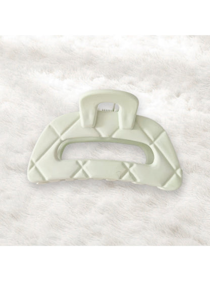 Beau - Geometric Hollow Out Plastic Alloy Claw Clip