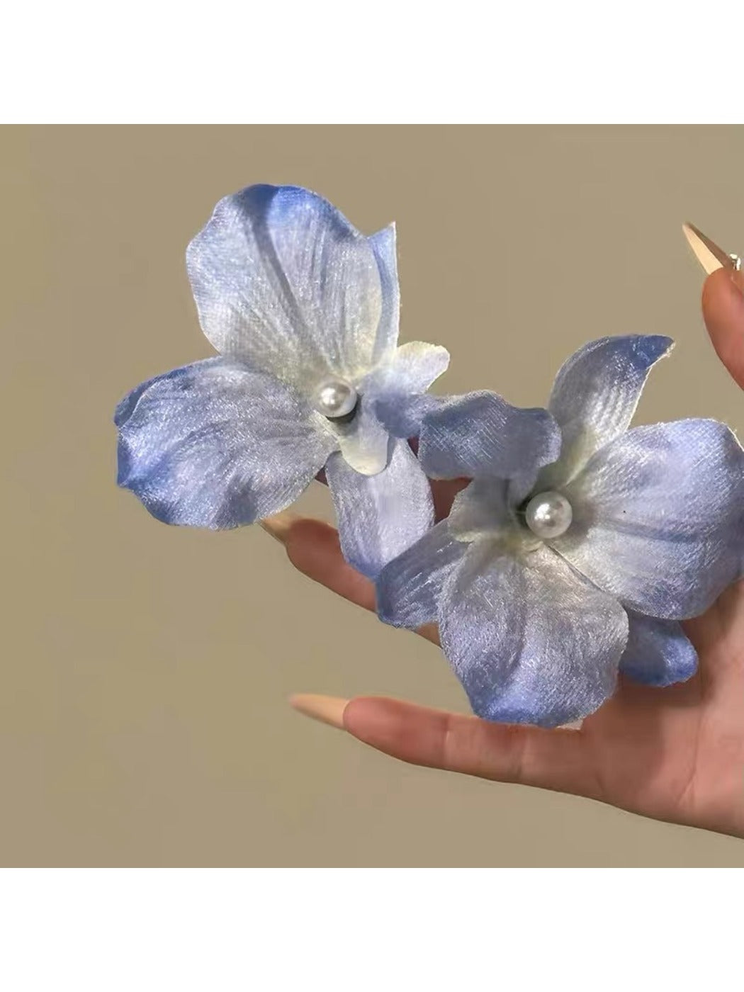 Earedge - Romantic Blue Flower Earrings