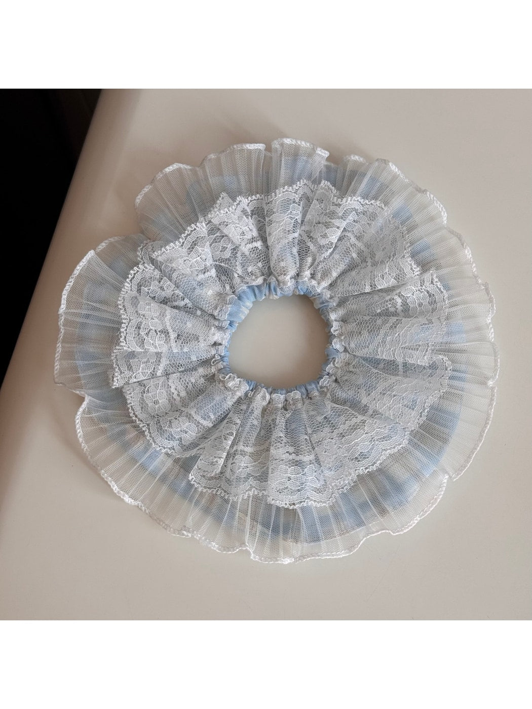 Gifty - Plaid Lace Trim Pleated Fabric Scrunchie