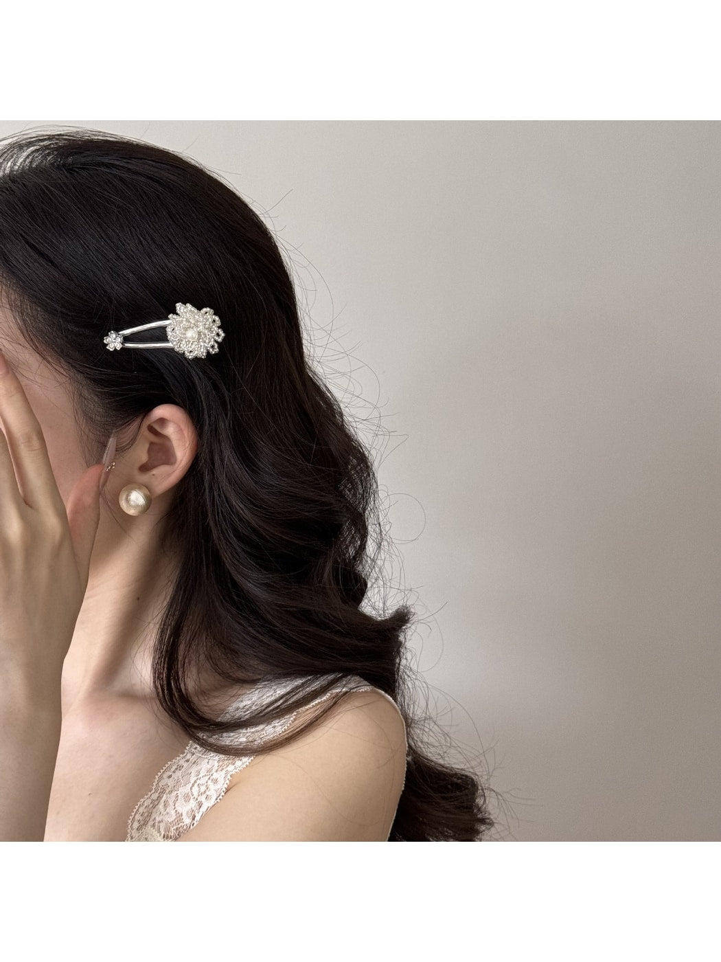 Beau - Beaded Flower Alloy Bangs Hair Clip