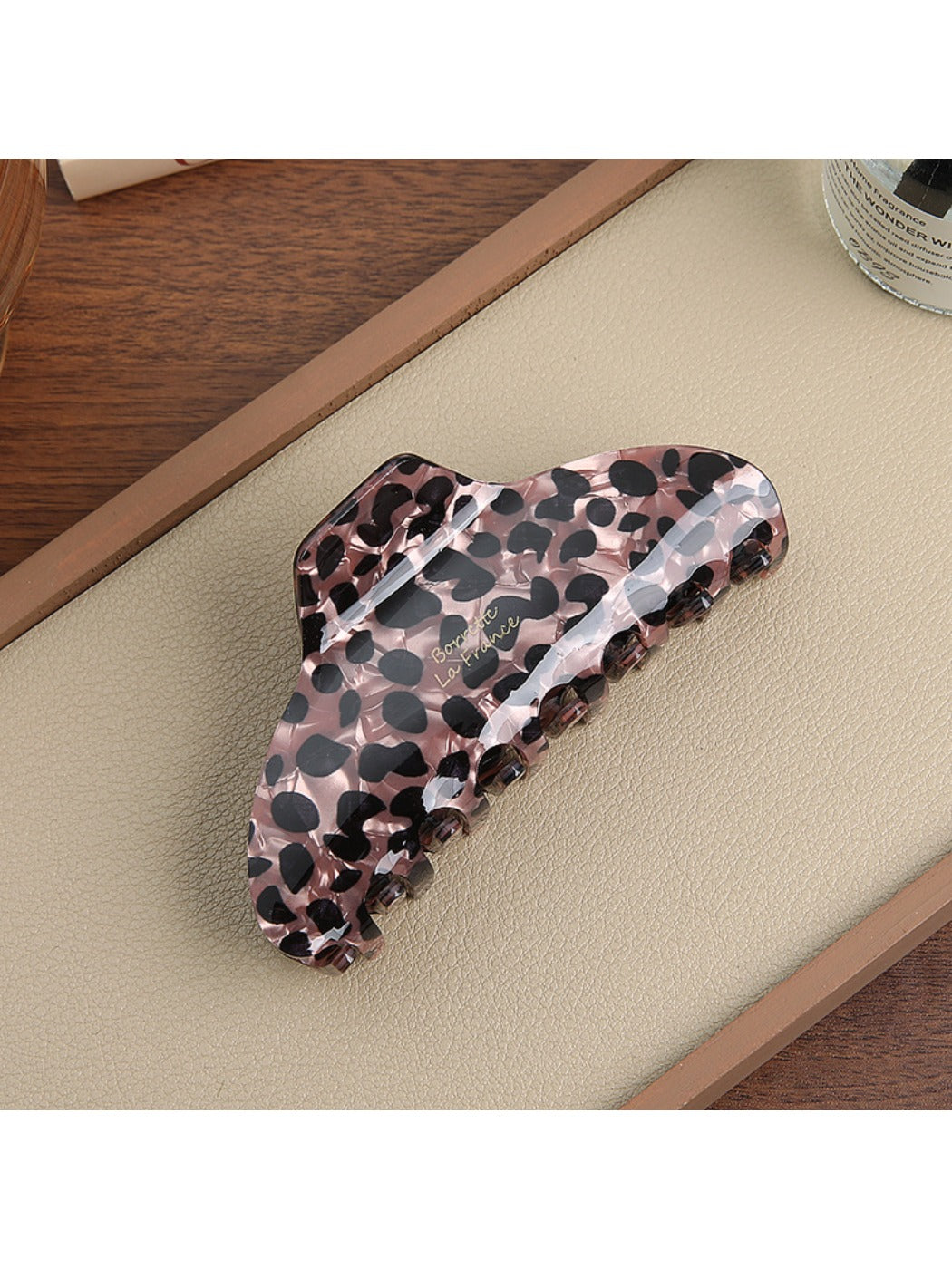 Beau - Retro Leopard Print Claw Clip