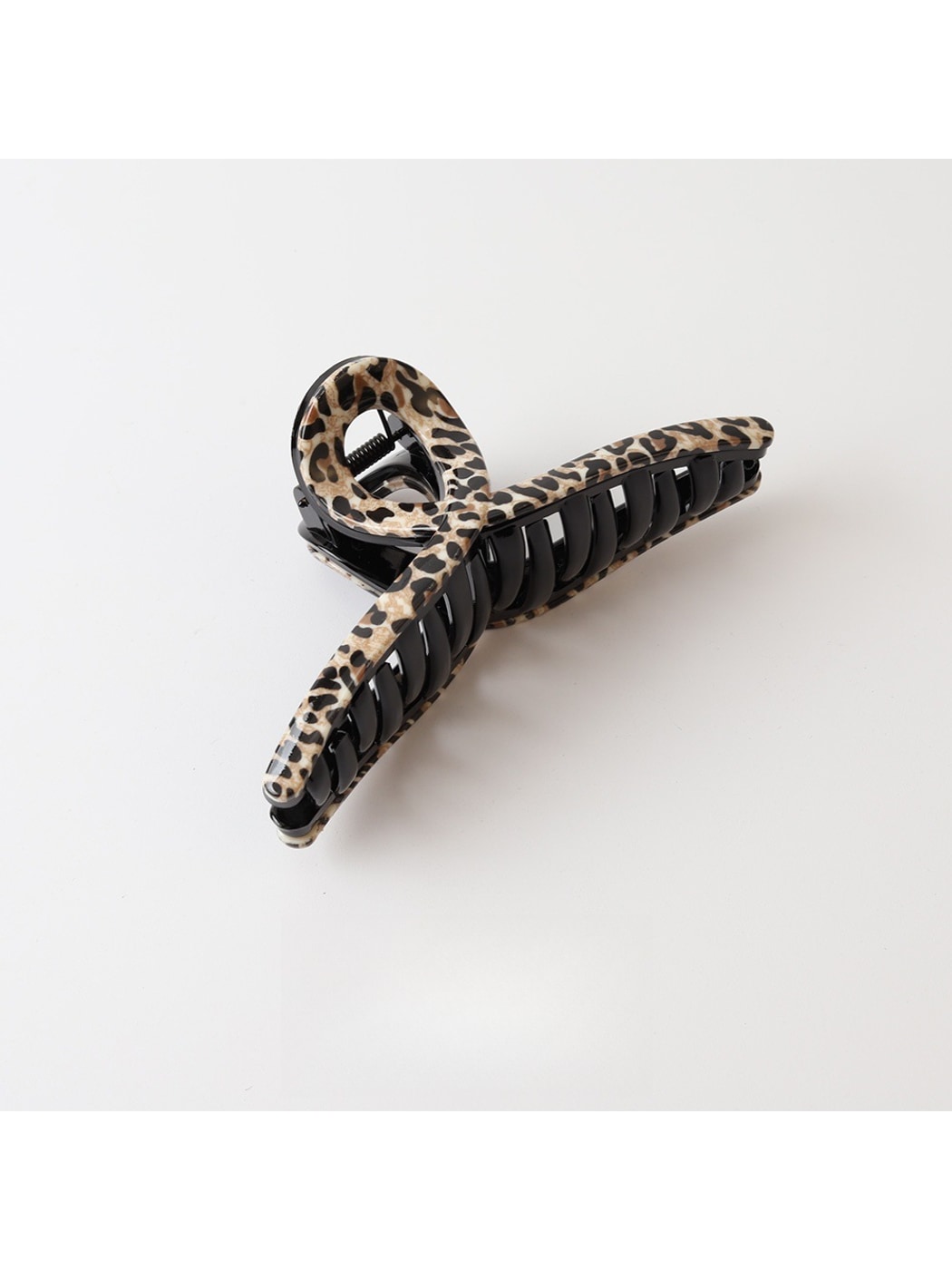Beau - Leopard Print PC Cross Design Claw Clip