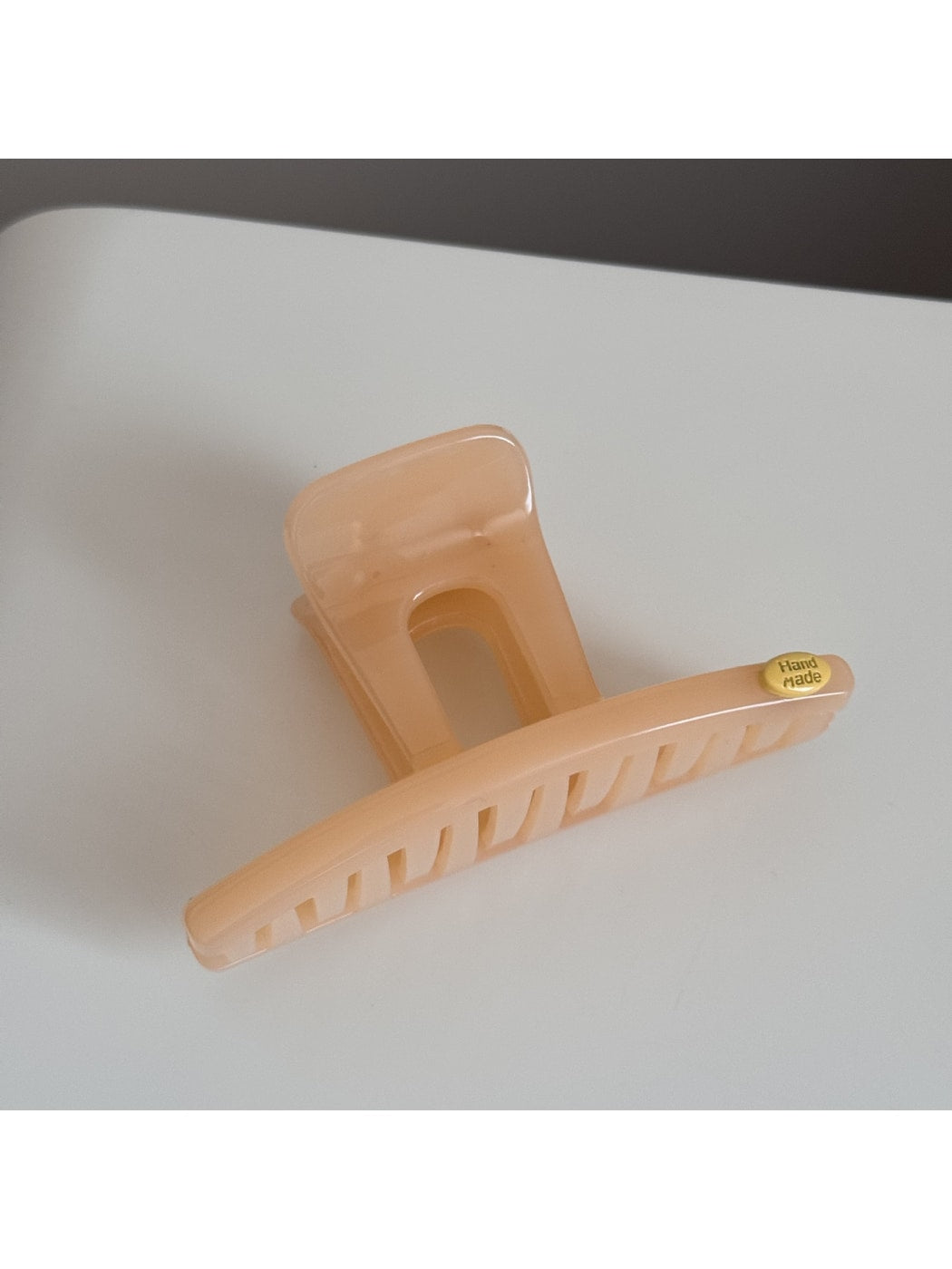 Beau - Curved Open Center Design Detail Claw Clip