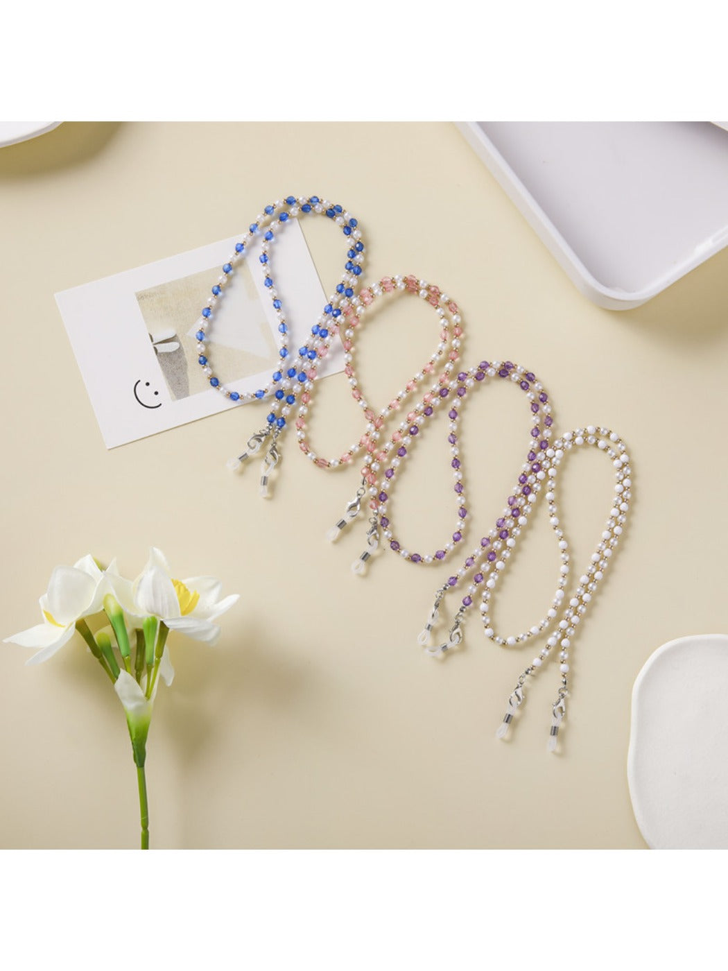 Velra - Elegant Solid Color Beaded Eyeglass Strap