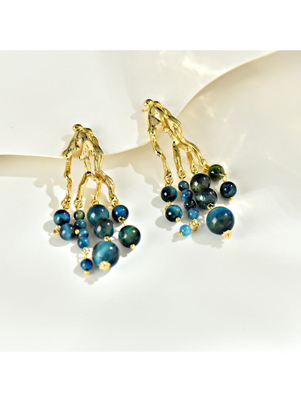 Earedge - Elegant and Sophisticated Tassel Earrings