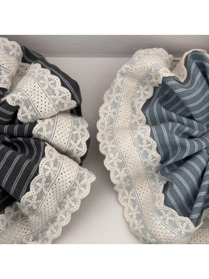 Gifty - Lace Trim Striped Scrunchie Hair Tie