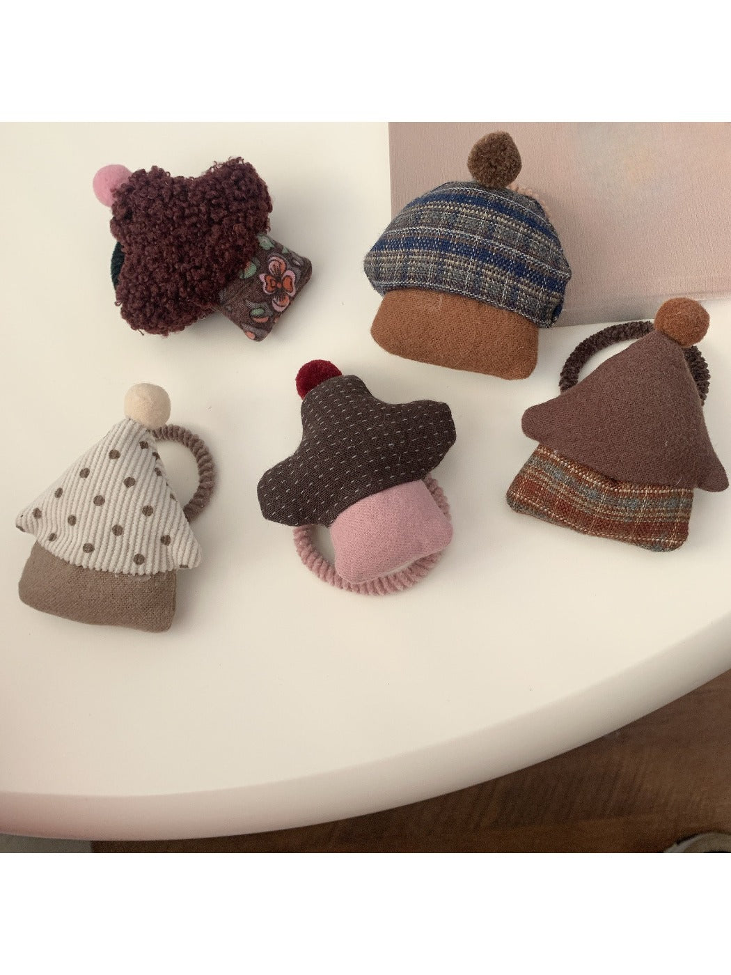 Gifty - Cute House Pattern Hair Tie