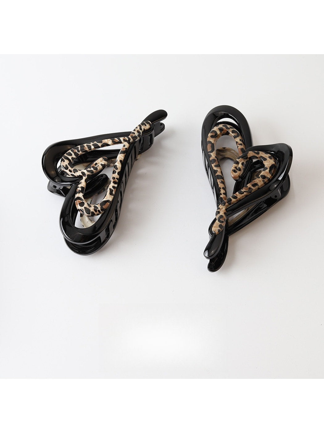 Beau - Leopard Print PC Cross Design Claw Clip