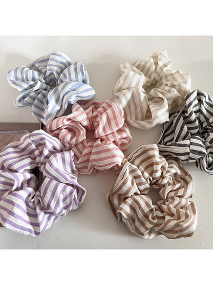 Gifty - Minimalist Colorful Striped Scrunchie