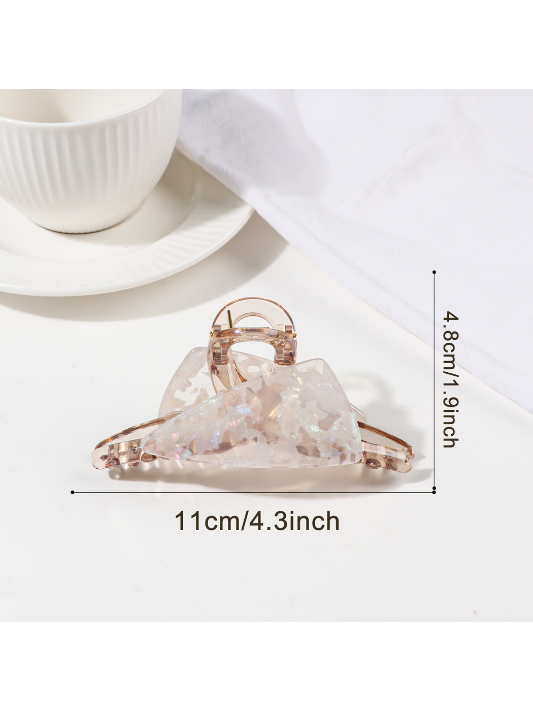 Beau - Asymmetrical Triangle Transparent Hair Clip