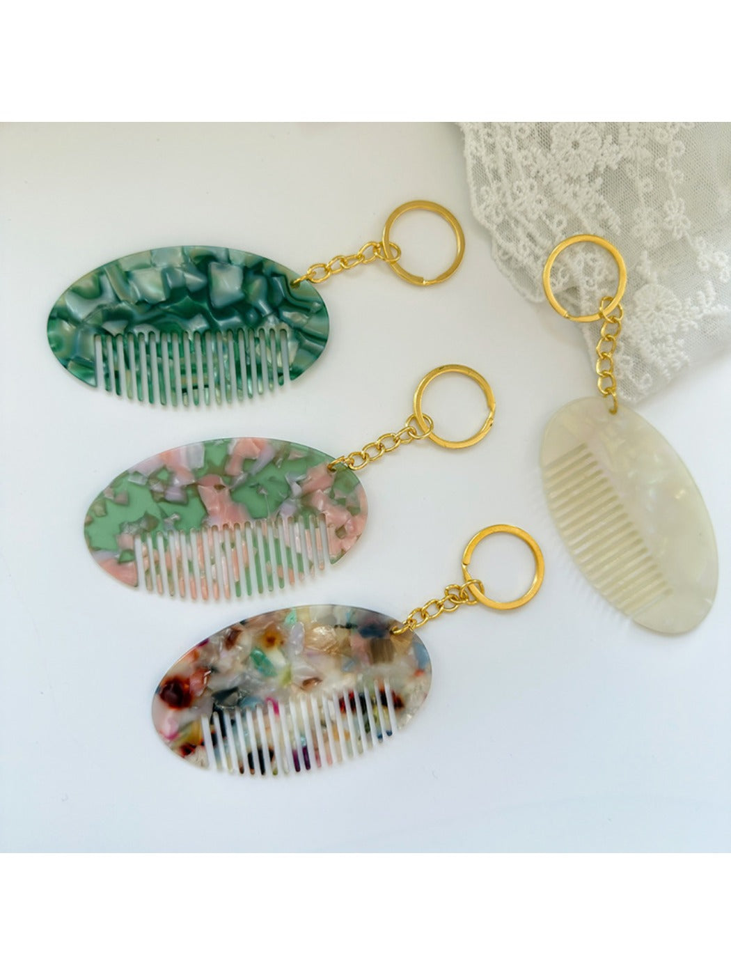 Keypus - Oval Leopard Print Comb Keychain