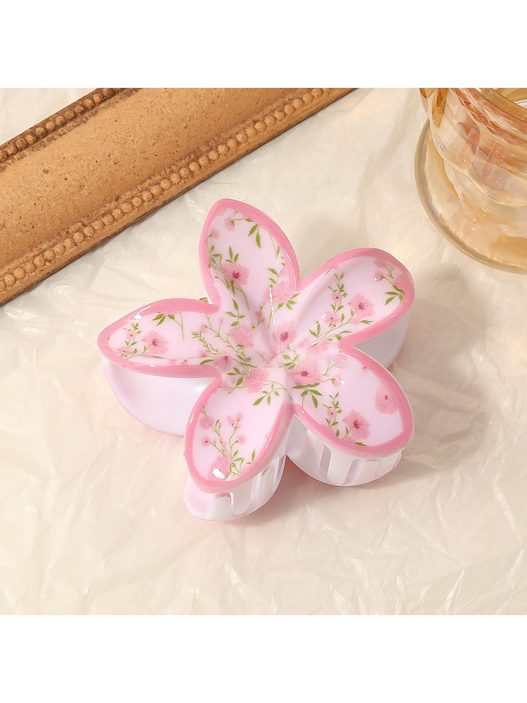 Beau - Elegant Flower Shaped Claw Clip