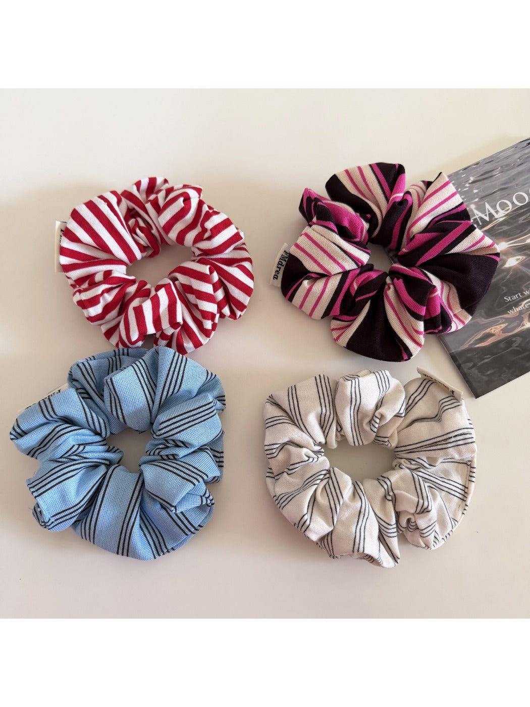 Gifty - Colorful Knitted Striped Scrunchie