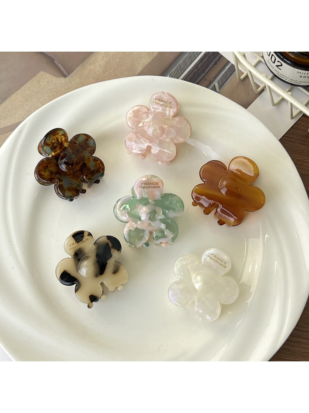 Beau - Floral Hair Claw Clip