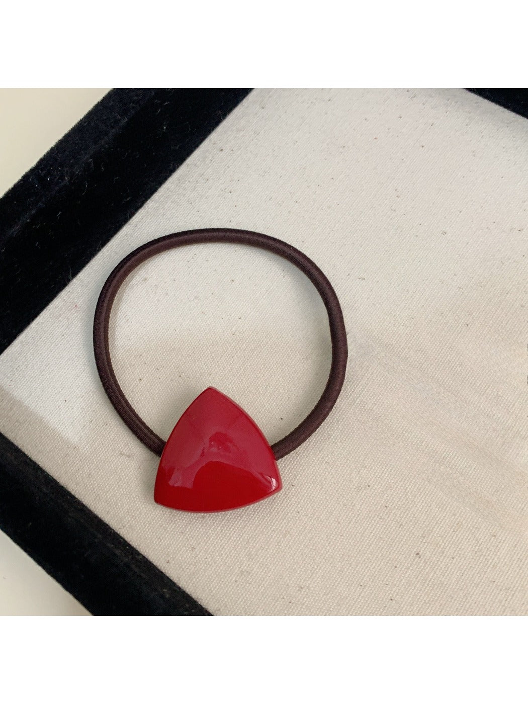 Gifty - Geometric Triangle Accent Hair Tie