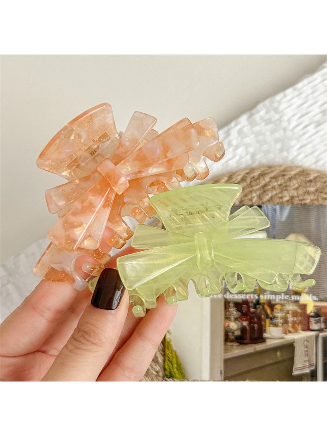 Beau - Alloy Detail Acetate Bow Shape Hair Claw Clip