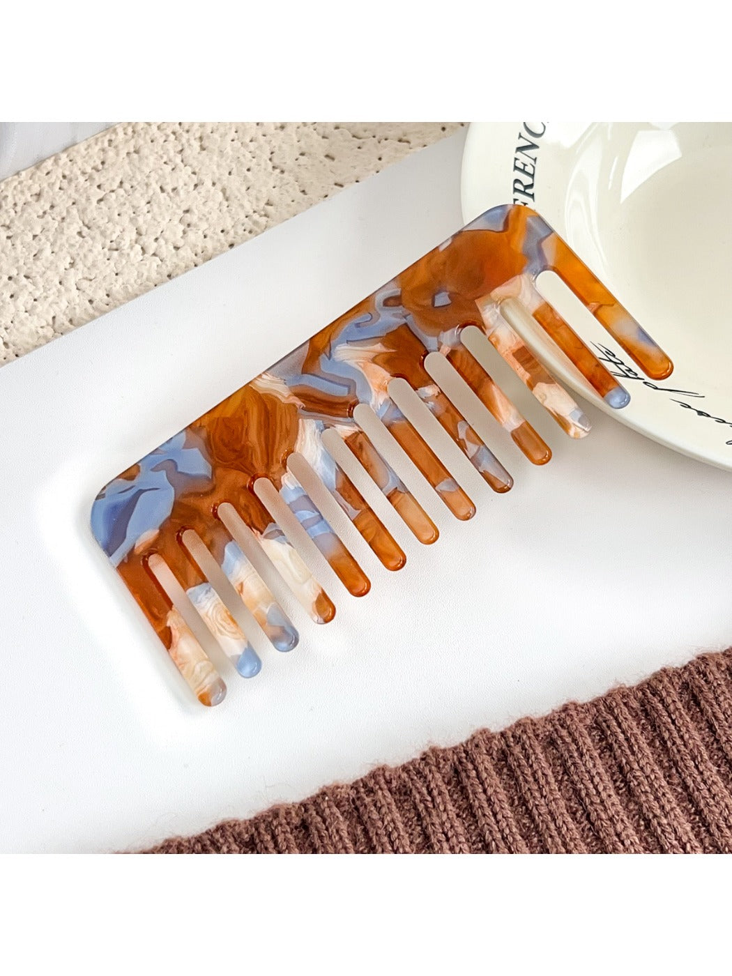 Camerow - Elegant Marble Pattern Comb