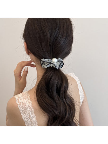 Gifty - Polka Dot Mesh Ruffle Polyester Scrunchie