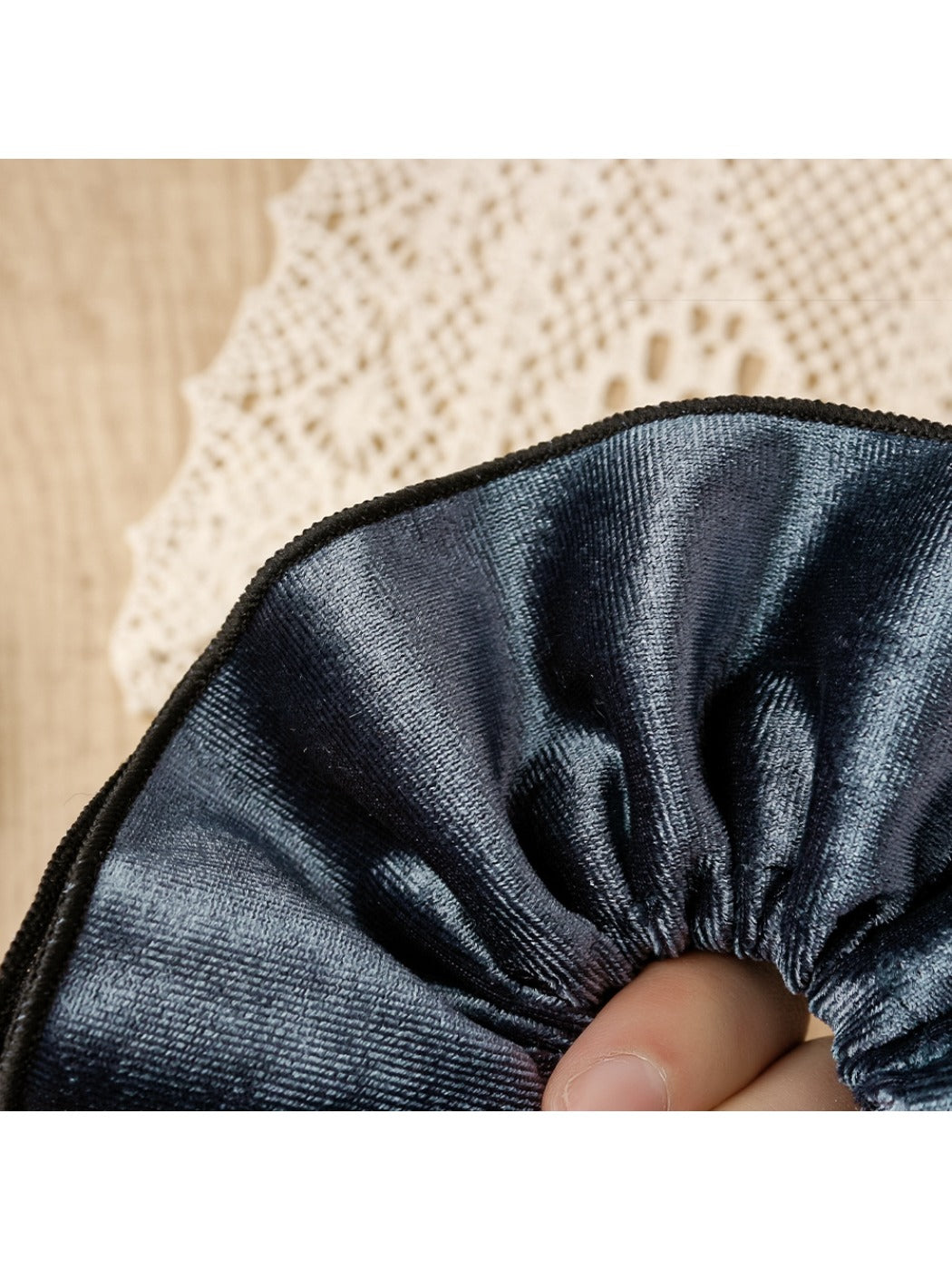 Gifty - Satin Elegant Versatile Scrunchie