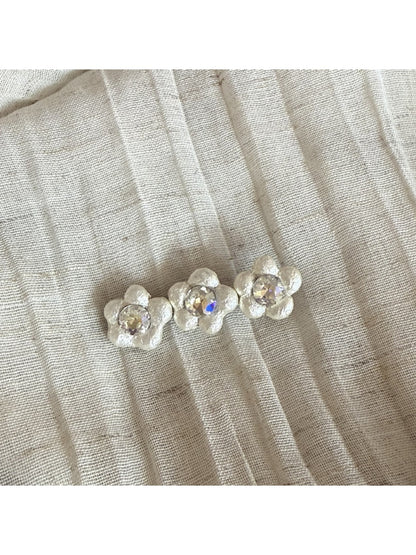 Beau - Textured Flower Decorative Alloy Hair Clip