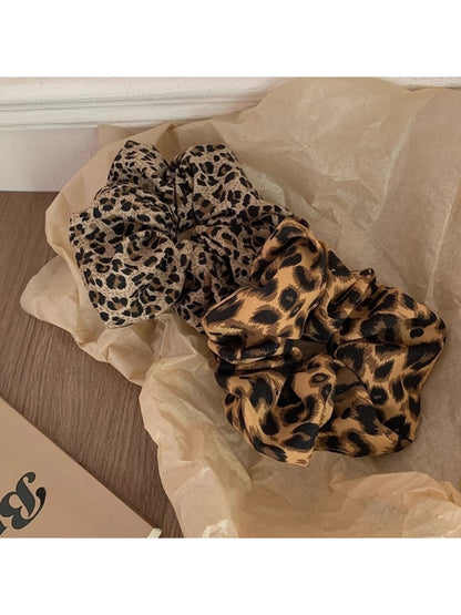 Gifty - Chic Leopard Print Ruched Scrunchie