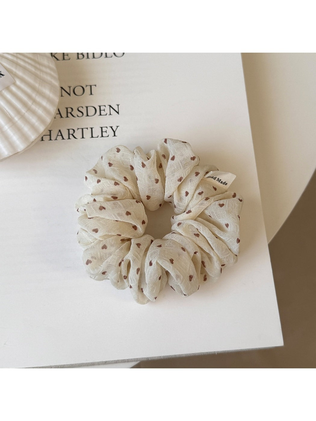 Gifty - Heart Pattern Ruffled Mesh Scrunchie