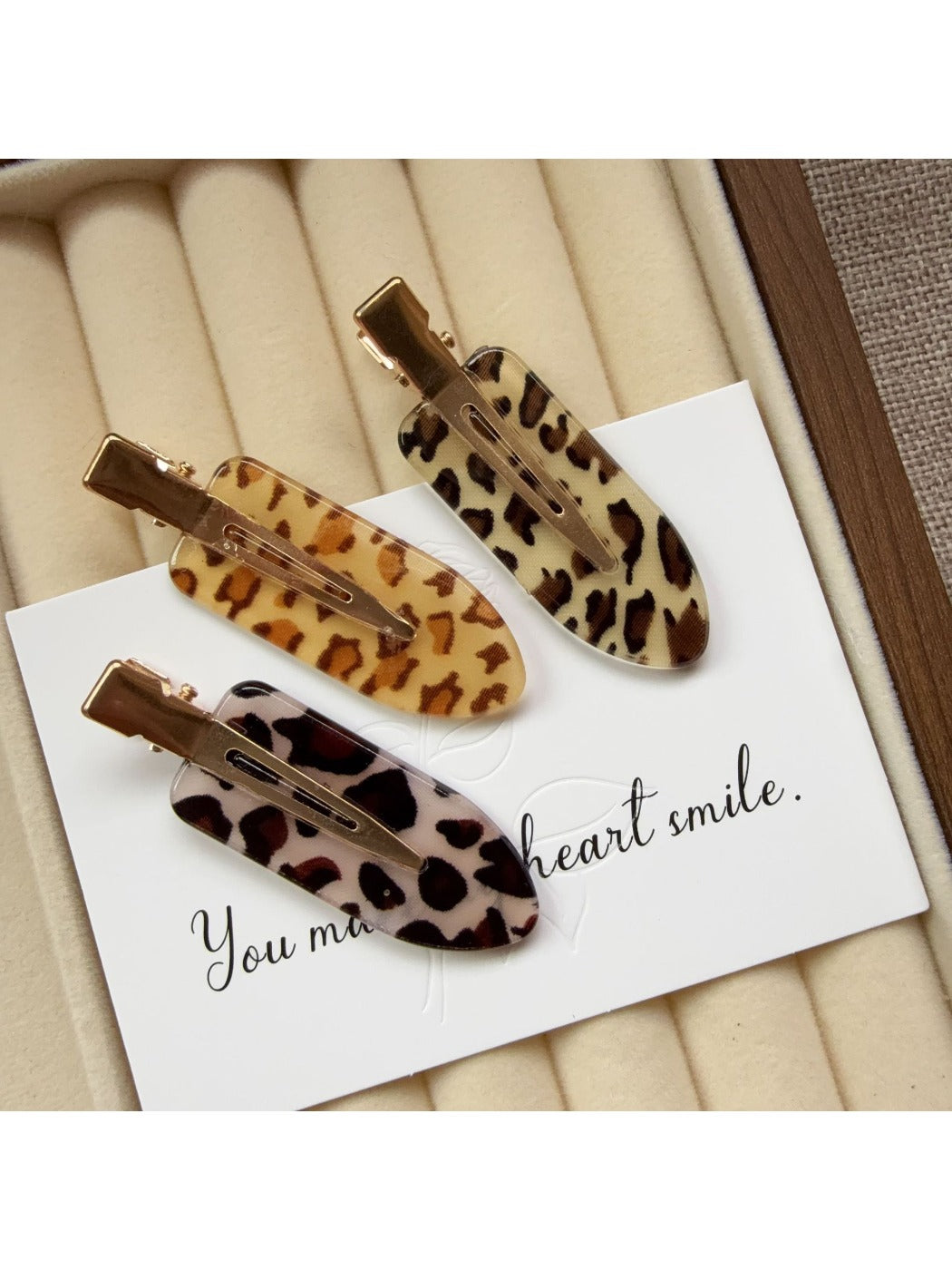 Beau - Leopard Print Oval Hair Clip
