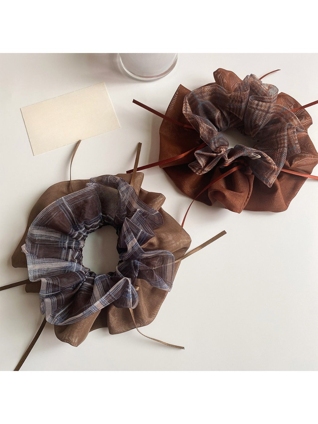 Gifty - Dark-Toned Plaid Pattern Scrunchie