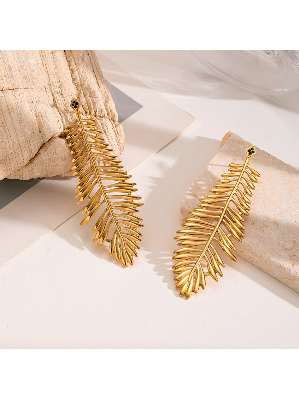 Earedge - Elegant Golden Nature Style Earrings