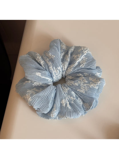 Gifty - Irregular Ruched Embroidered Hair Scrunchie