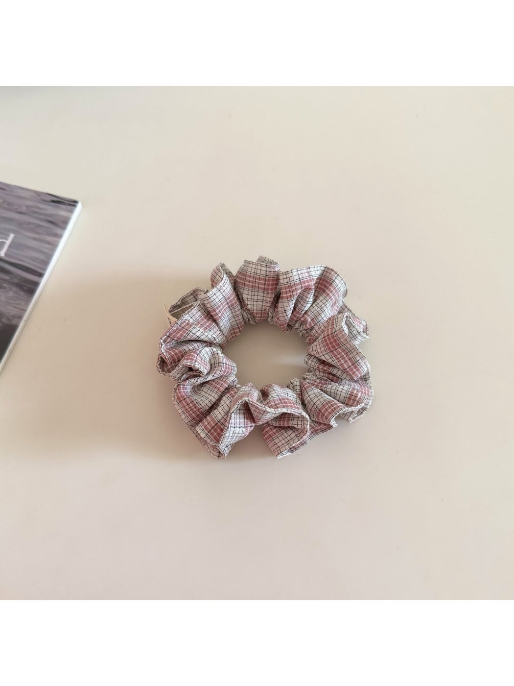 Gifty - Exquisite Beautiful Plaid Scrunchie