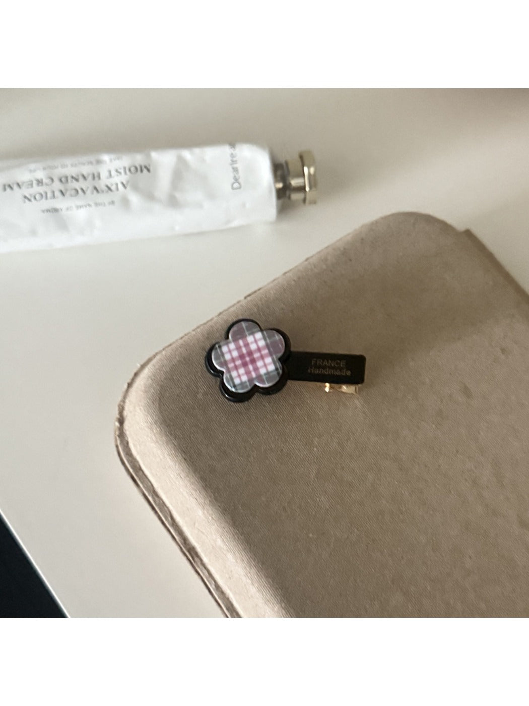 Beau - A Flower Shaped Heart Plaid Hair Clip