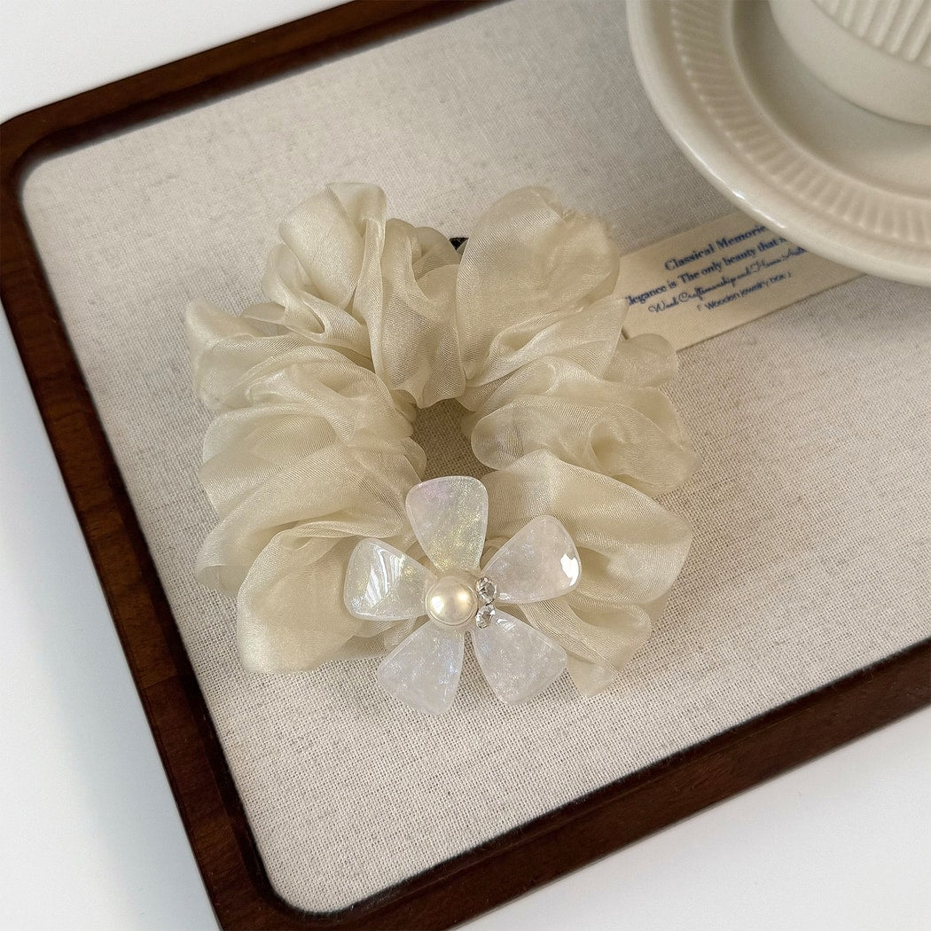 Gifty - Retro Style Pleated Flower Hair Scrunchie