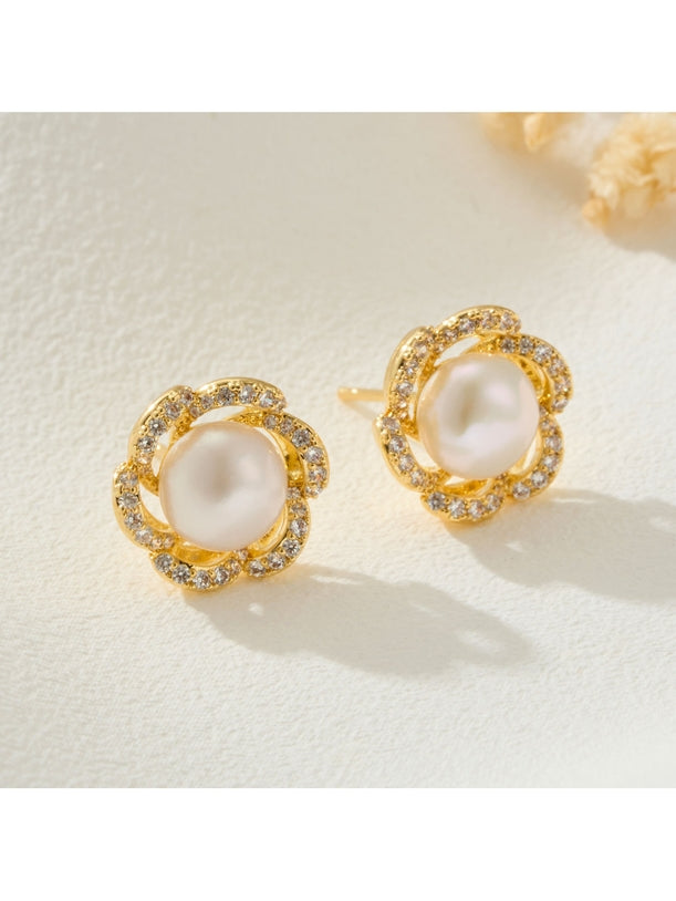 Earedge - Round Center Flower Stud Earrings