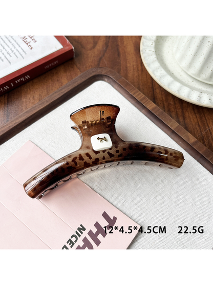 Beau - Leopard Pattern Plastic Geometric Claw Clip