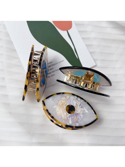 Beau - Fashionable Big Eye Hair Clip