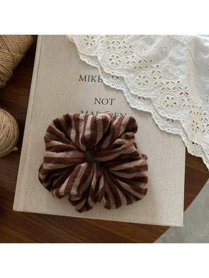 Gifty - Trendy Striped Scrunchie Hair Ties