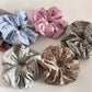 Gifty - Elegant Simple Plaid Scrunchie
