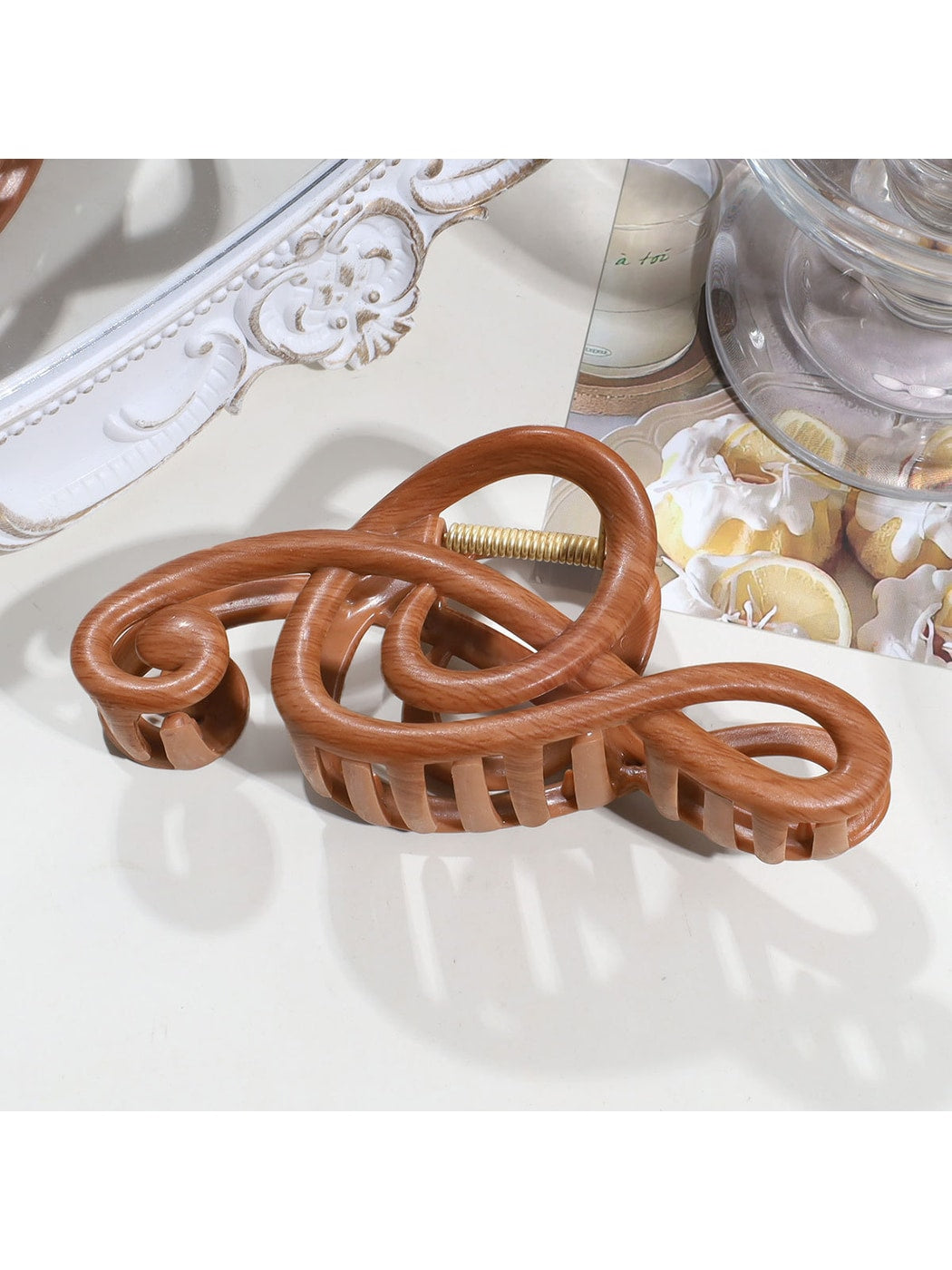 Beau - Acrylic Alloy Music Note Statement Claw Clip
