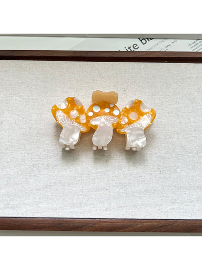 Beau - Three Mushrooms Shapes Hair Clip