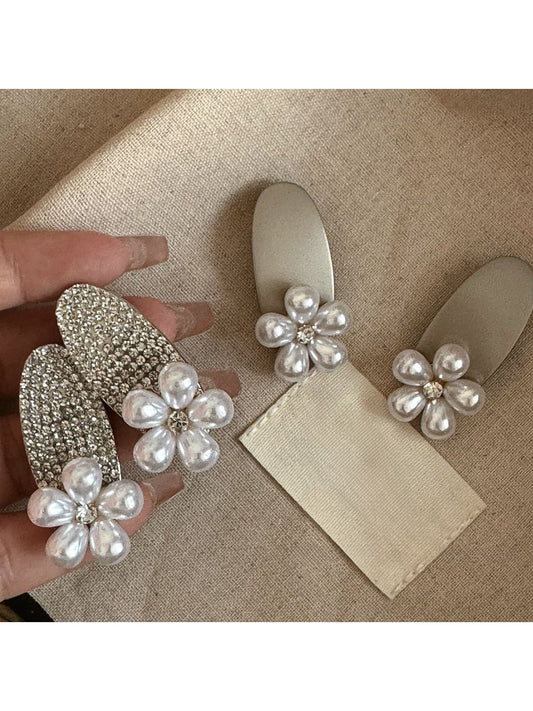 Beau - Floral Oval Duckbill Side Hair Clip
