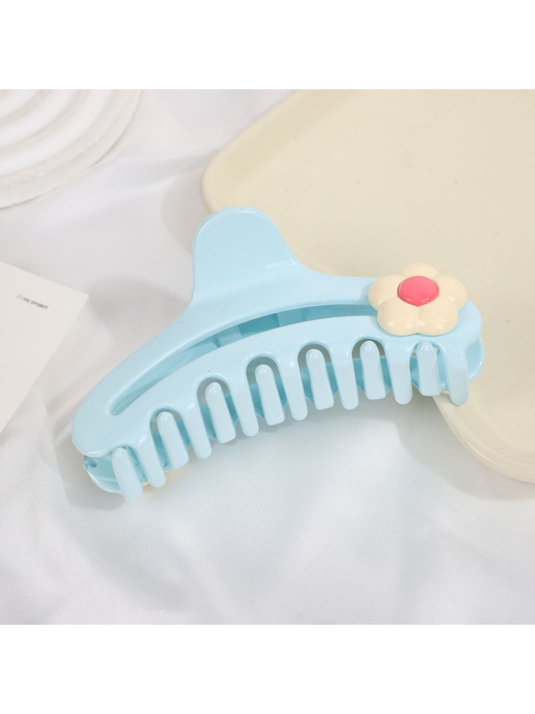 Beau - Sweet Floral Plastic Claw Clip