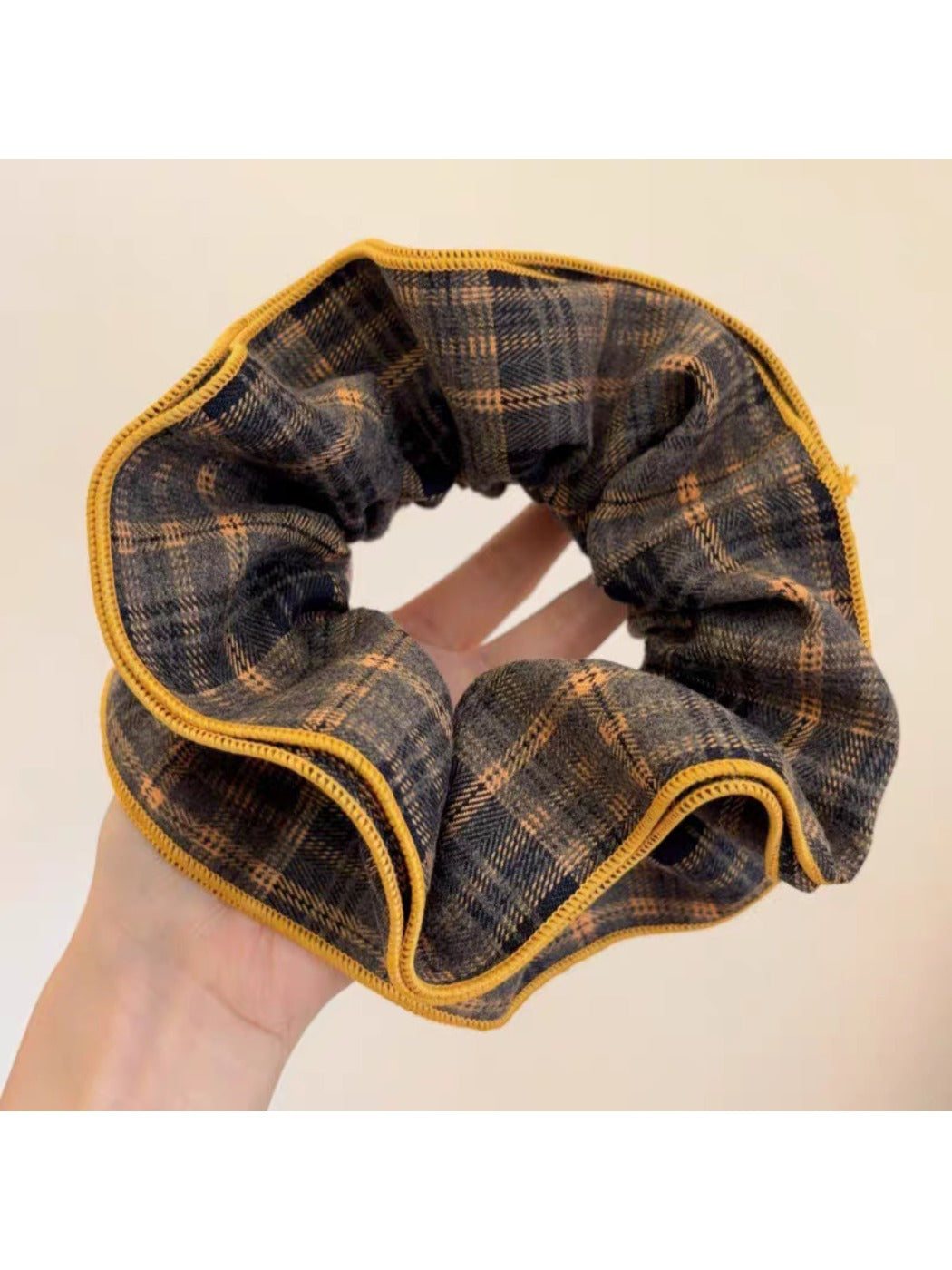 Gifty - Plaid Scrunchie Hair Ring