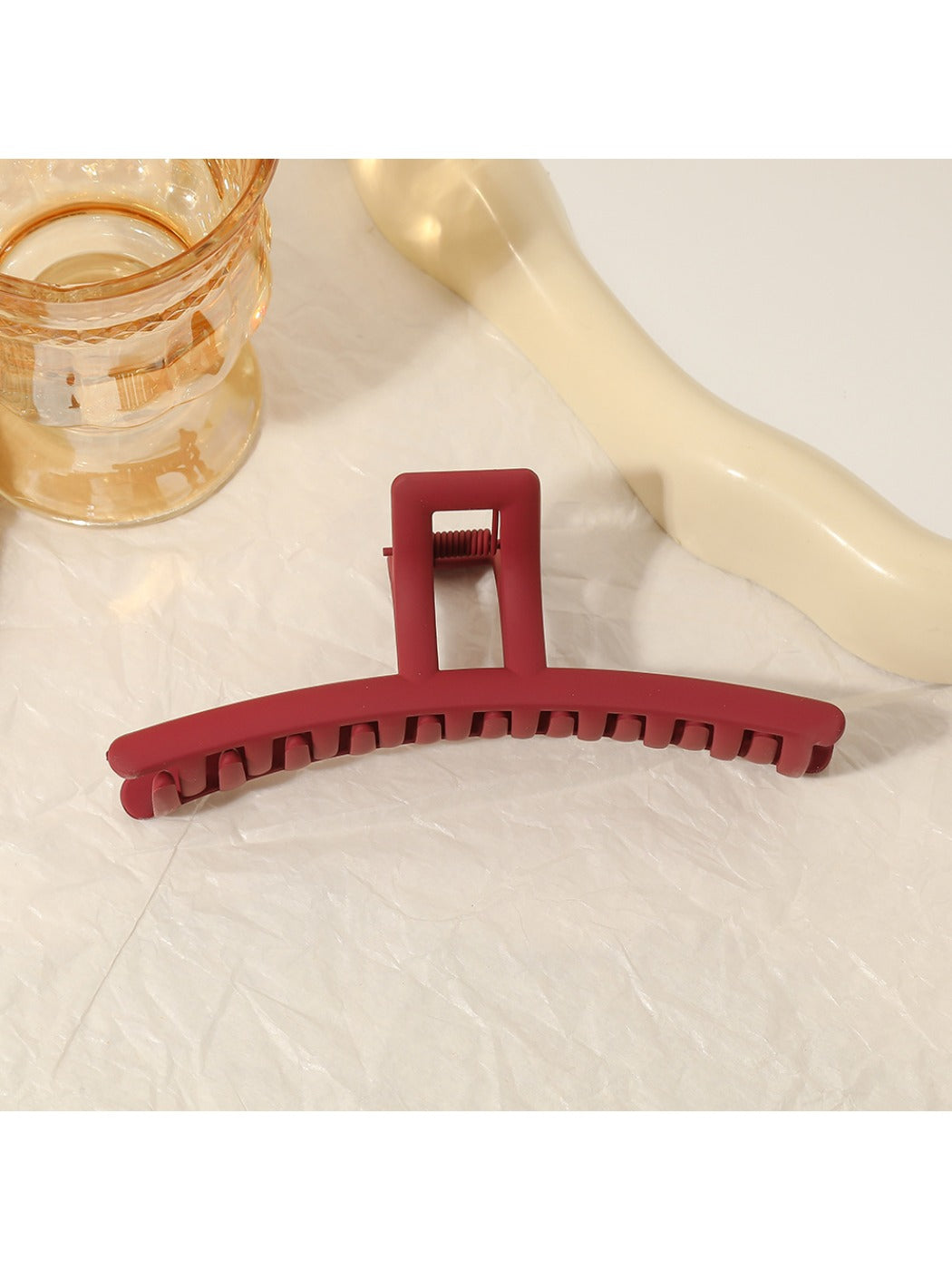 Beau - Creamy Elegant Hair Claw Clip