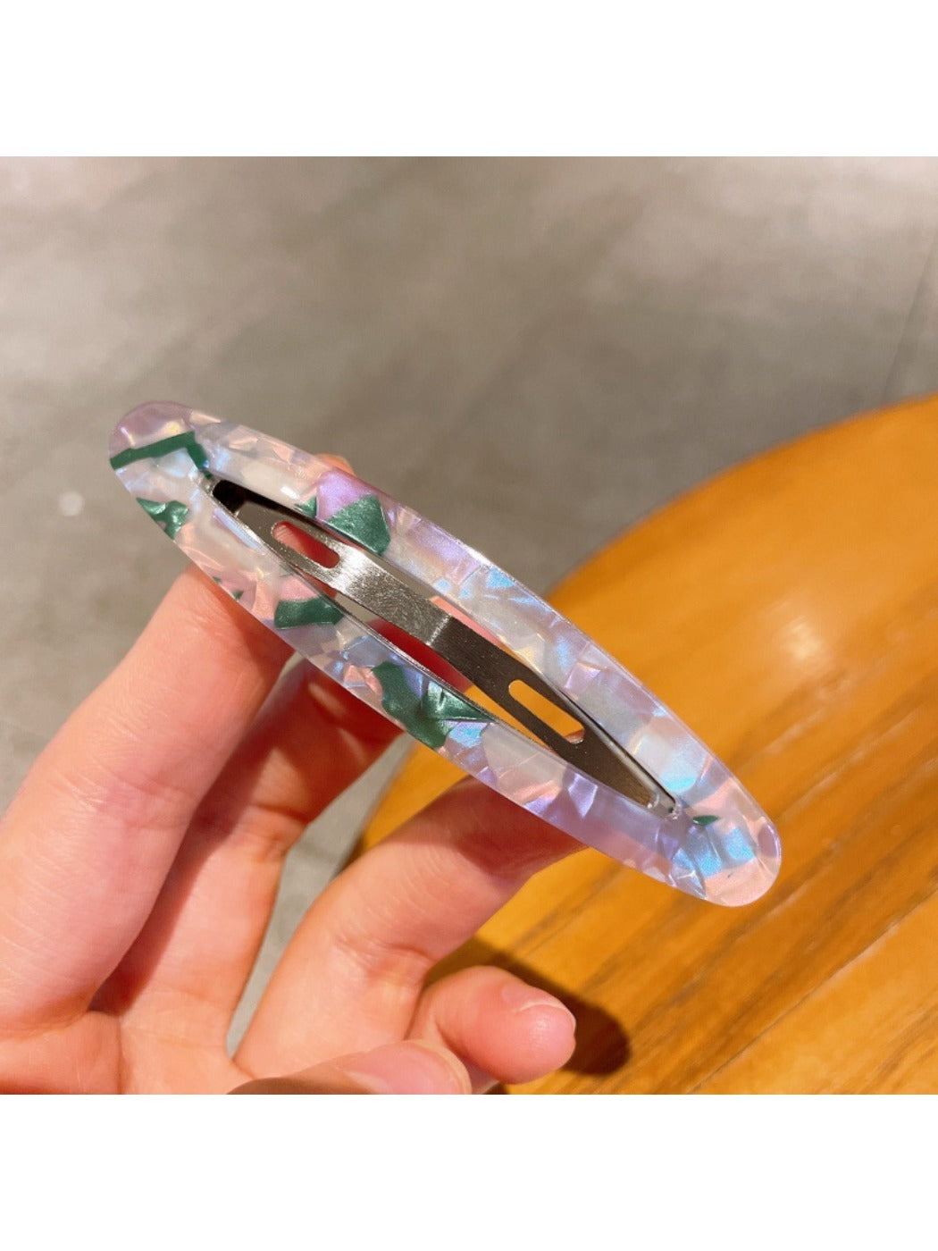 Beau - Elegant Oval Hollowed Out Hair Clip