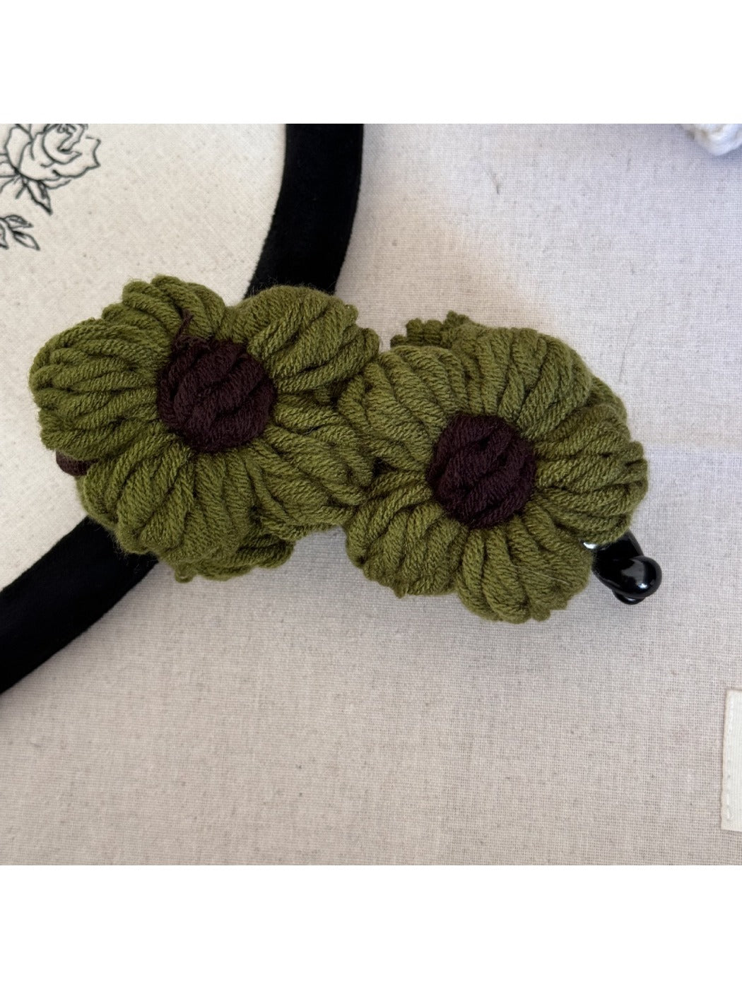 Beau - Knitted Flower Shaped Banana Hair Clip