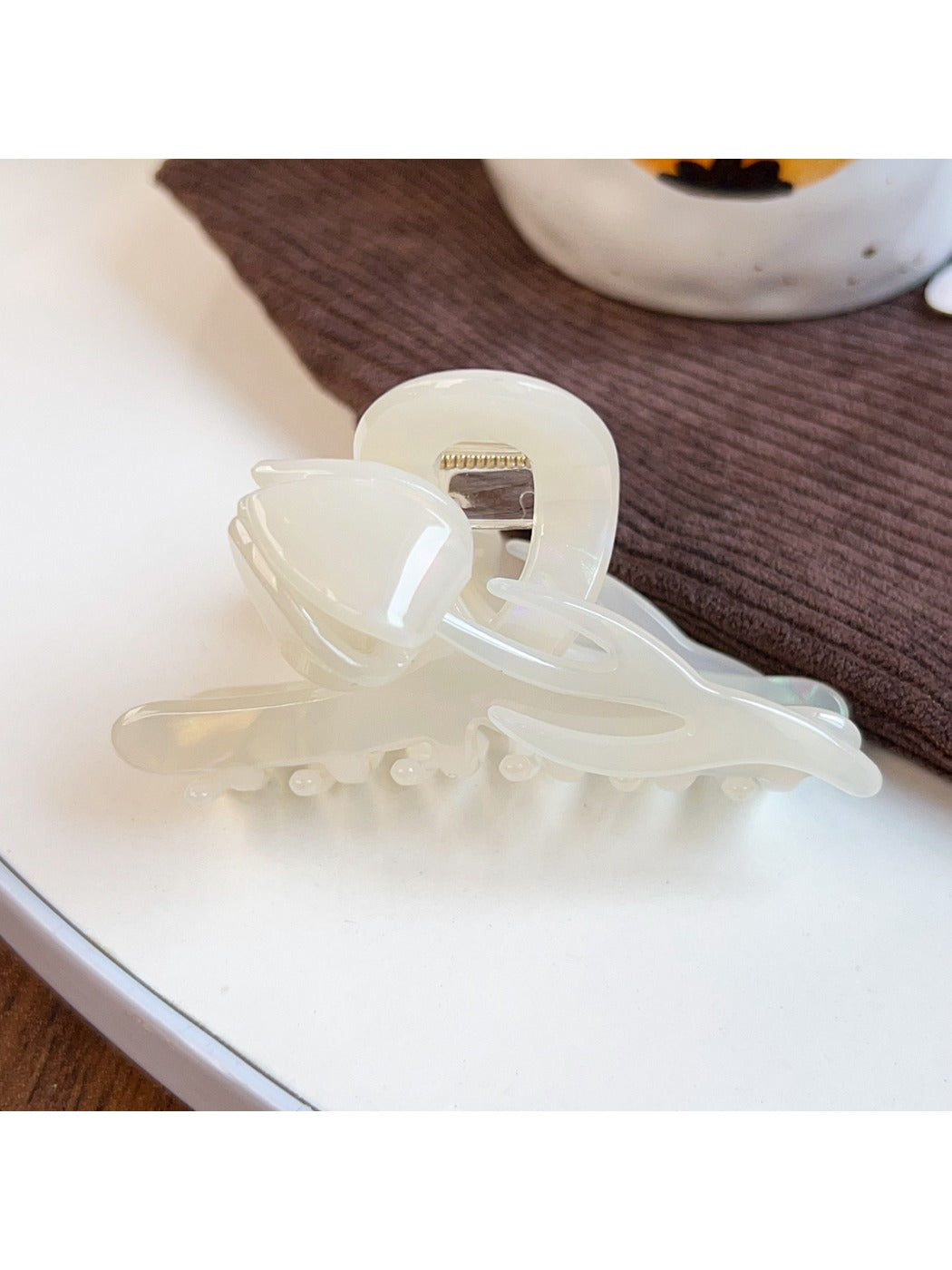 Beau - Sweet Floral Tulip Shape Hair Claw Clip